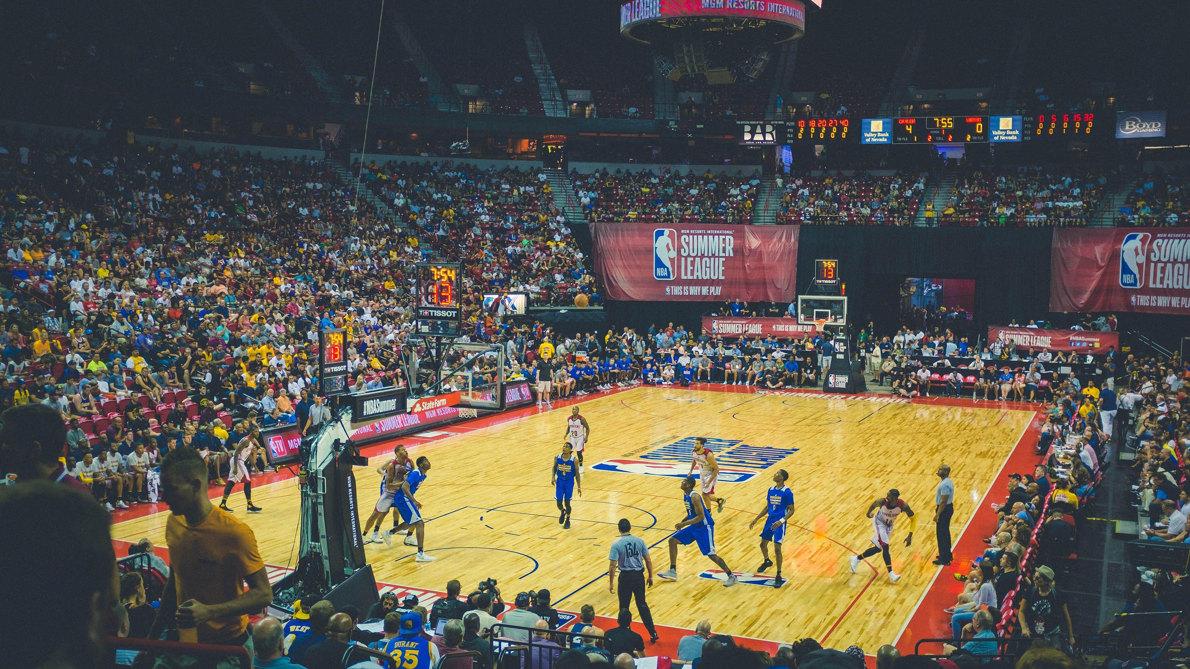 法老归来！萨拉赫双响+绝杀助攻，利物浦3-2布莱顿豪取联赛七连胜